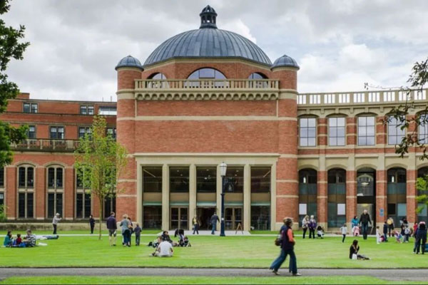 山東大學留學